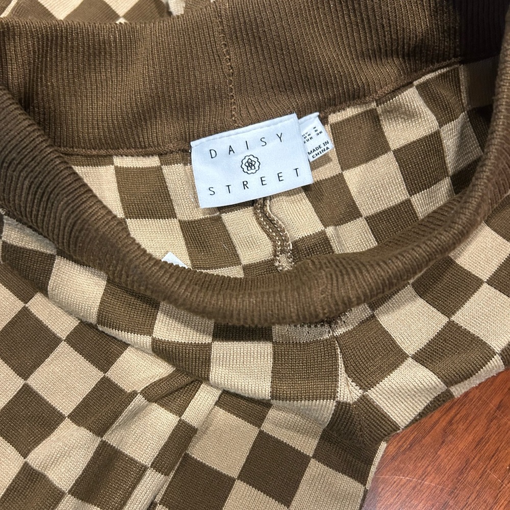Daisy Street Checkered Women's Pants - Picture 4 of 6